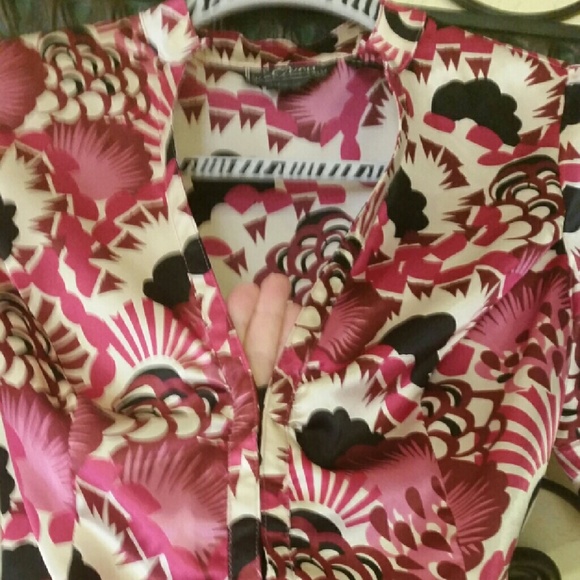 Guess short sleeve blouse xsm - Picture 2 of 3