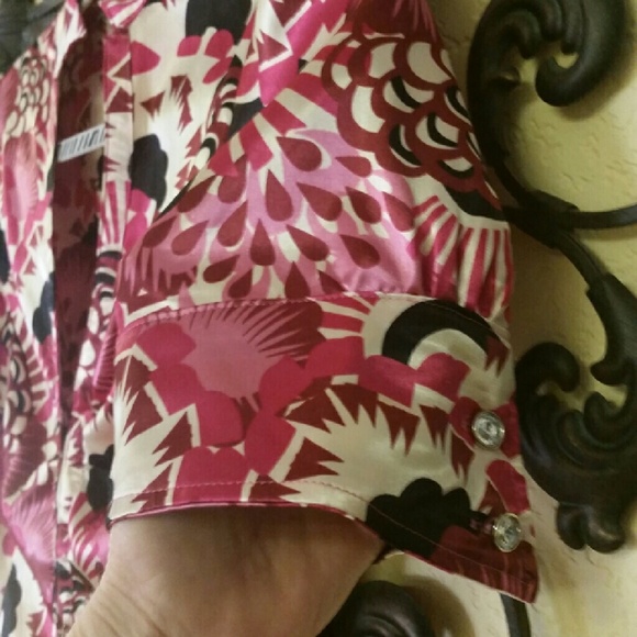 Guess short sleeve blouse xsm - Picture 3 of 3