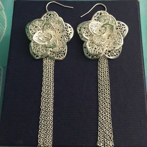 Sterling silver stamped 925 earring