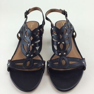 **HOLD FOR MILLERAC** Clarke Artisan Sandals