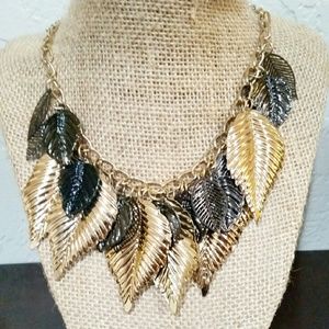 Leaves statement necklace