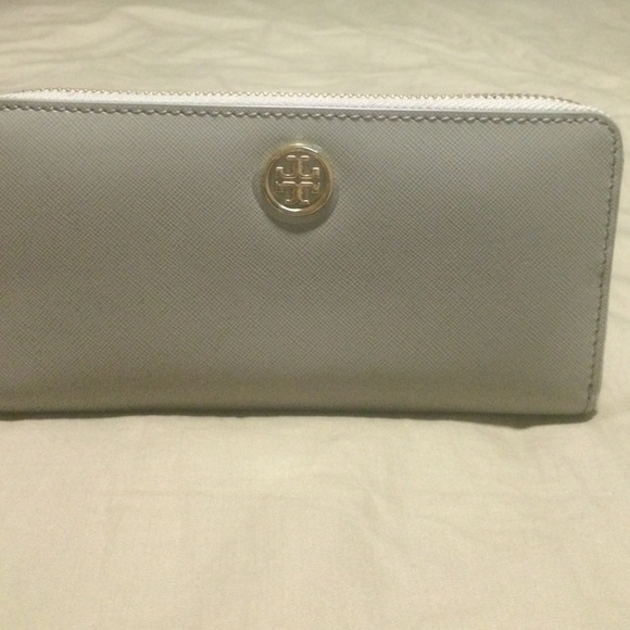 New Robinson Continental Wallet