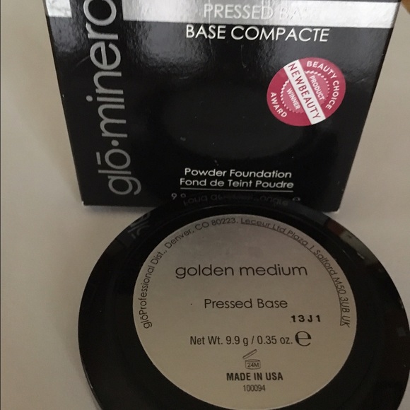 Glo Minerals Pressed Powder Foundation
