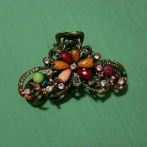 Embroidered hair clip