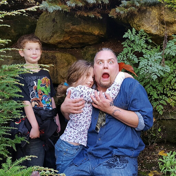 closet closed awhile - Picture 3 of 6