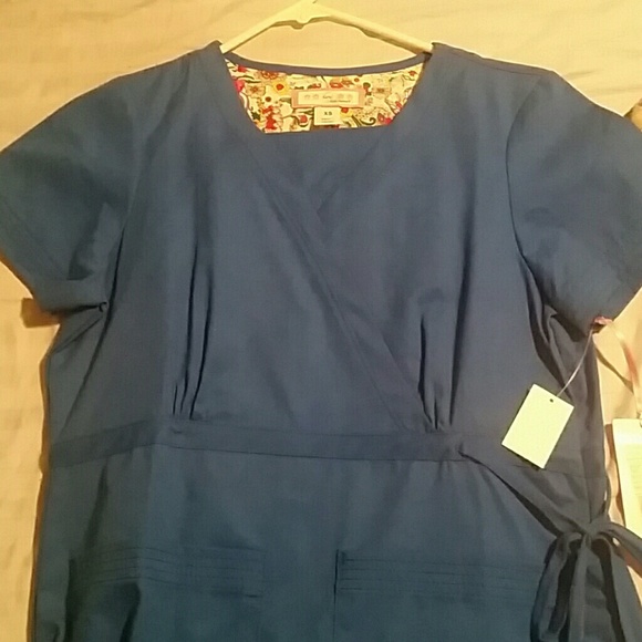Koi scrubs