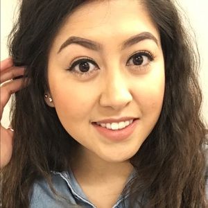 Meet your Posher, Stephany