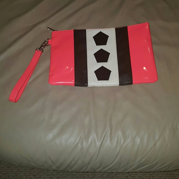SUPER CUTE CLUTCH FROM  H & M