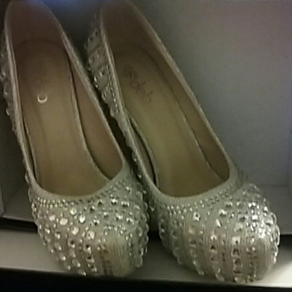 Heels - Picture 2 of 2