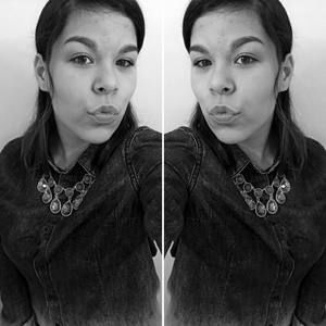 Meet your Posher, Arielle