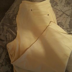 St John's Bay yellow plus women's 18w capri jeans