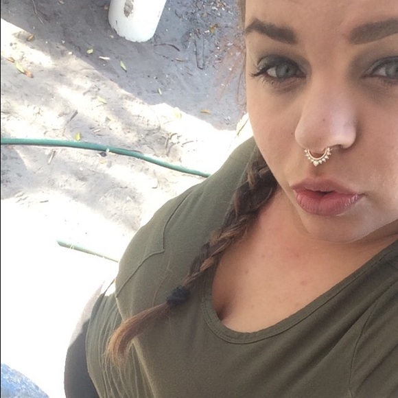 Meet your Posher, Lauren