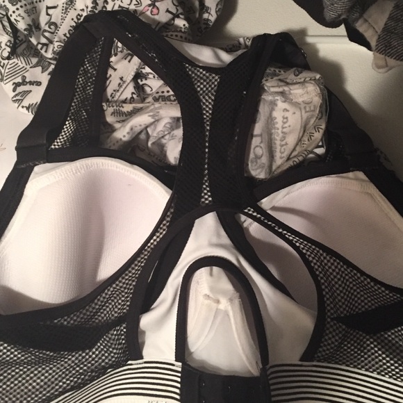 Victoria's Secret sports bra - Picture 2 of 3