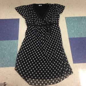 Maternity xl polka dot dress (new, never worn)