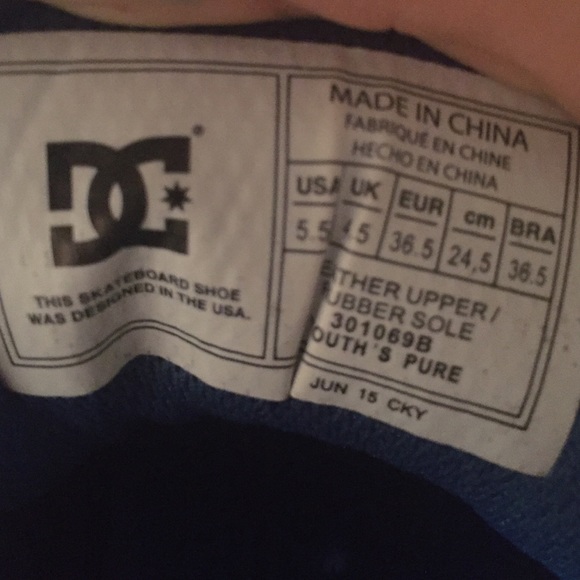 Brand new school shoes - Picture 2 of 3