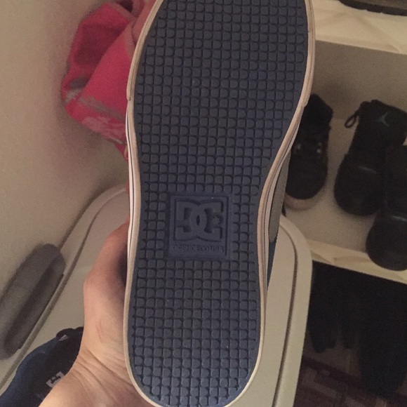 Brand new school shoes - Picture 3 of 3