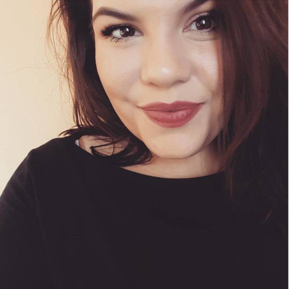 Meet your Posher, Linsey - Picture 1 of 1