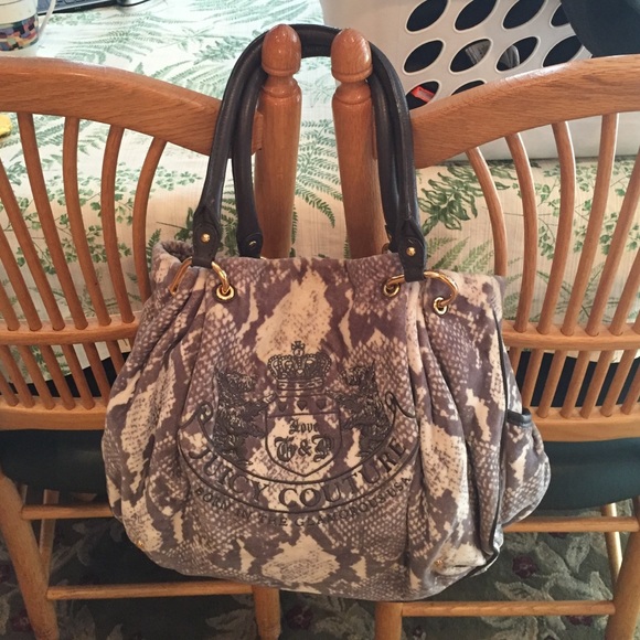 Juicy Couture Gray/White Large Shoulder Bag!