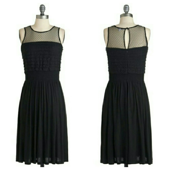 NWT Keyhole Back Dress