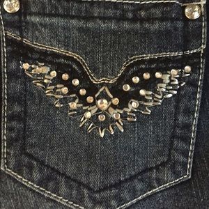 NWT!! Red rivet women's jeans size 5