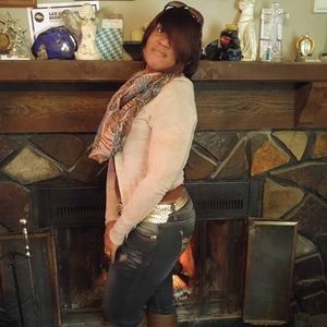 Meet your Posher, Leevette