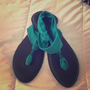 Sanuk yoga mat sandals