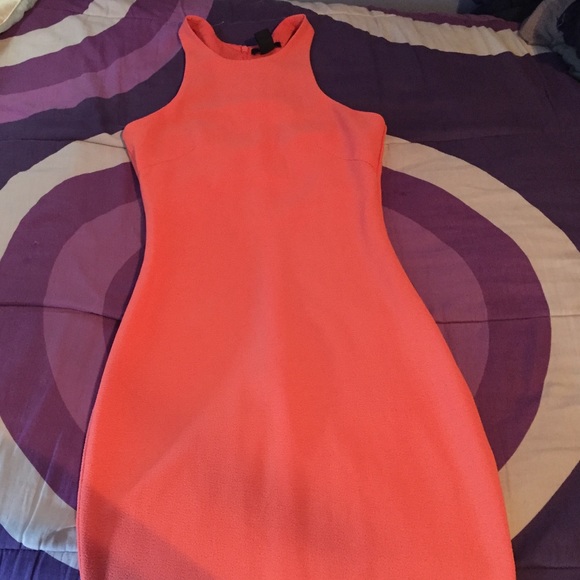 H&M Dresses & Skirts - Peach racerback mid length dress size 4