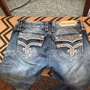 Rock revival cuffed skinny jeans