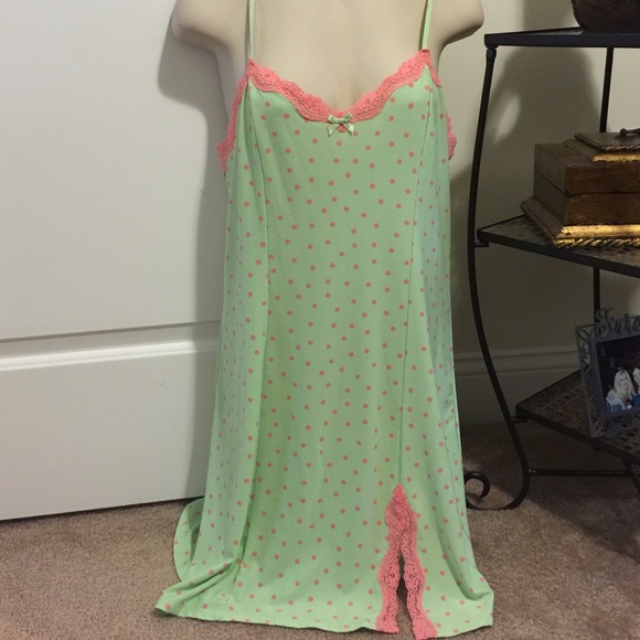 💕Super Cute Pink Polka Dot Nightwear