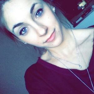 Meet your Posher, Marissa