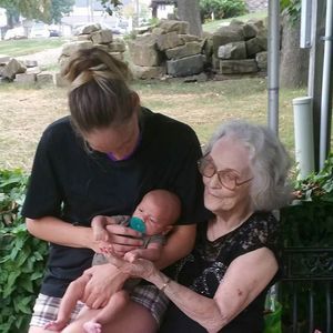 Meet your Posher, Joni