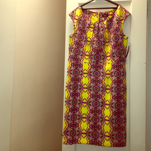 ILE New York Sleeveless Dress - Picture 4 of 4