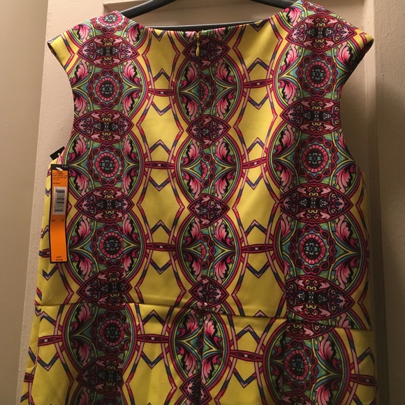 ILE New York Sleeveless Dress - Picture 2 of 4