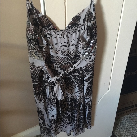 Sequin grey white and black dressy top - Picture 4 of 4