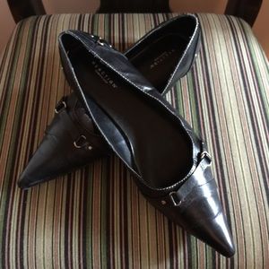 Reaction pointy toes