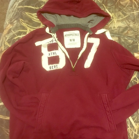 Men Maroon zip hoodie