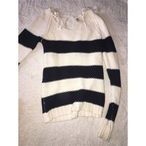 Stripped sweater ✨✨✨