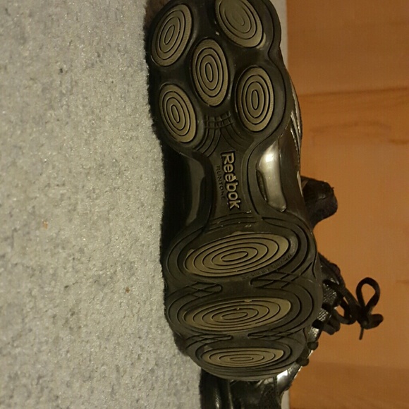 Black Reebok - Picture 2 of 3