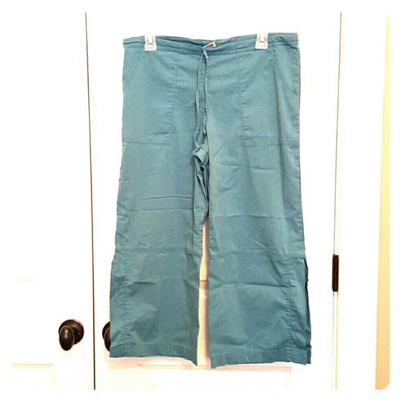 Capri pants