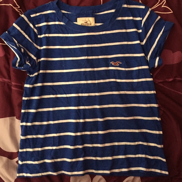 Hollister crop t-shirt!
