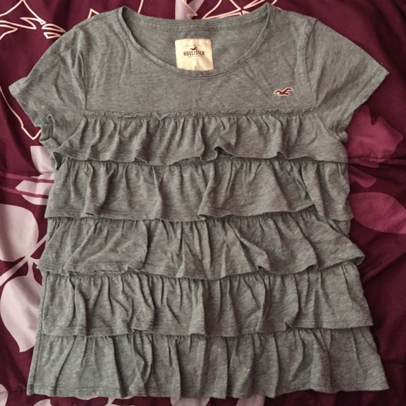 Hollister gray ruffled t-shirt