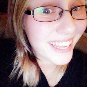 Meet your Posher, Mandy