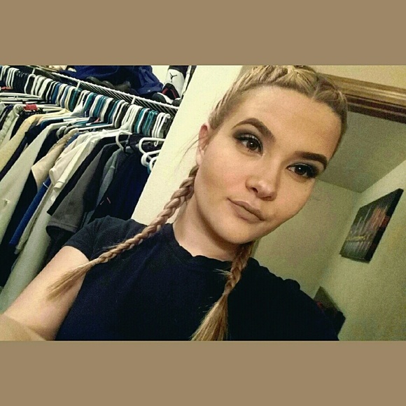 Meet your Posher, Lejla