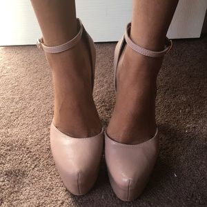 Steve Madden - Nude Platform Pumps