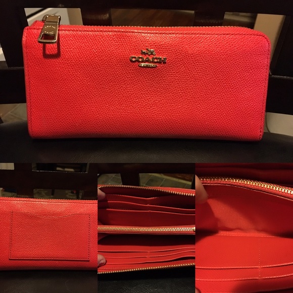 🛍 Coach Wallet