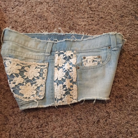 LF carmar lace shorts!! - Picture 3 of 3