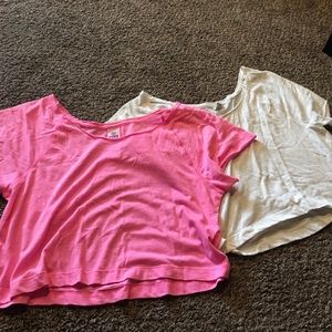VS PINK, Off shoulder t-shirts