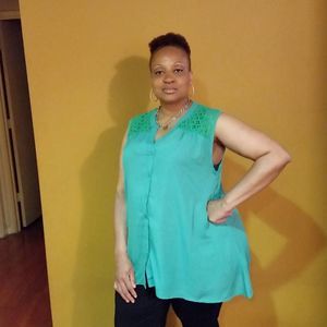 Meet your Posher, Dena