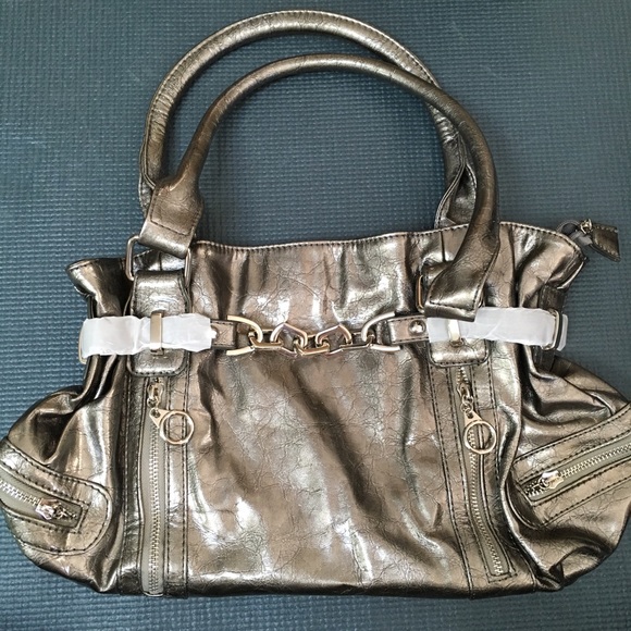 METALLIC silver Purse. NWOT.