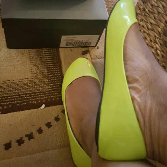 Neon flats